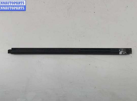 купить Молдинг стекла двери передней левой наружный на Chrysler Voyager (1996-2000)