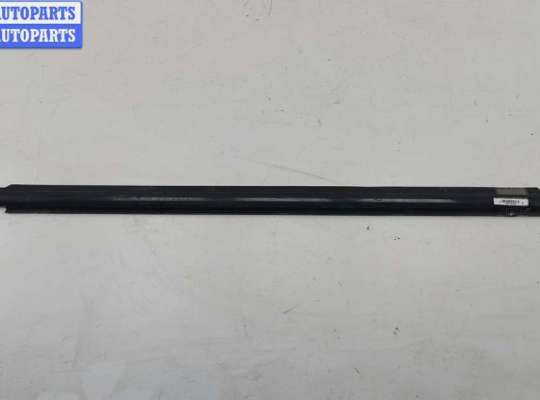 купить Молдинг стекла двери передней левой наружный на Chrysler Voyager (1996-2000)