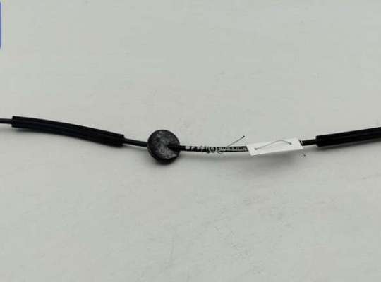 Трос двери передней VG2732613 на Volkswagen Passat B5+ (GP)