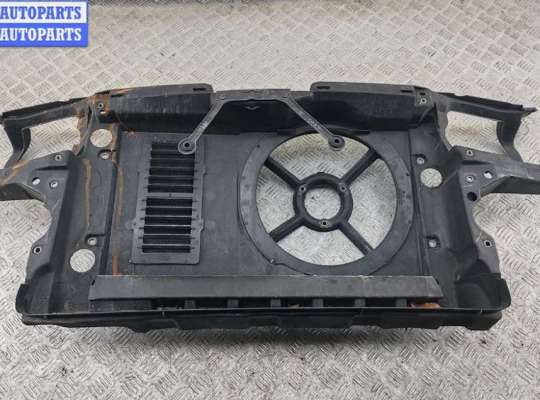 купить Рамка передняя (панель кузовная, телевизор) на Volkswagen Golf-3