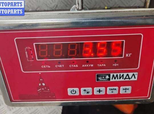 купить Рамка передняя (панель кузовная, телевизор) на Volkswagen Golf-3