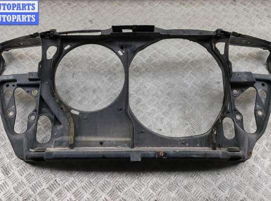 Рамка передняя (панель кузовная, телевизор) VG2718121 на Volkswagen Passat B5