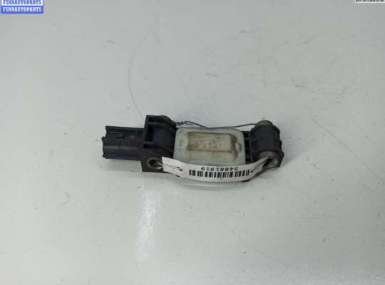 купить Датчик удара (Airbag) на Audi A4 B7 (2004-2008)