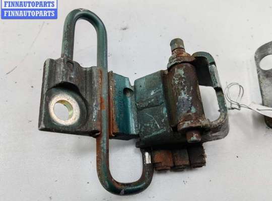 купить Петля двери передней левой на Volkswagen Passat B5