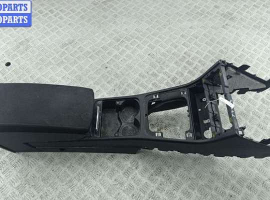 купить Подлокотник на Volkswagen Passat B6