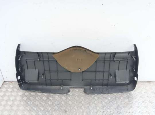 купить Обшивка крышки багажника на Ford Mondeo III (2000-2007)