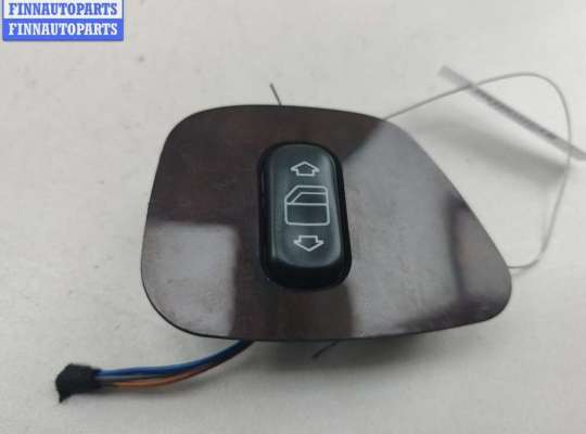 купить Кнопка стеклоподъемника заднего правого на Mercedes E-Class W210 (1995-2002)