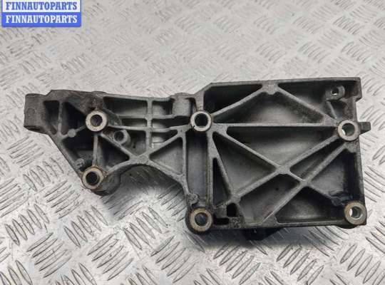купить Кронштейн генератора на Volkswagen Passat B6