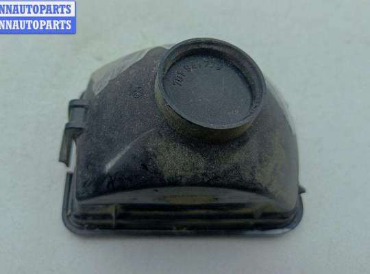 купить Фонарь противотуманный правый на Volkswagen Transporter T4