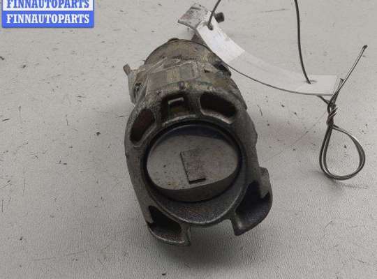 купить Личинка замка на Renault Scenic II (2003-2009)