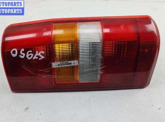 Фонарь задний правый PG1173358 на Peugeot Expert (1994-2006)