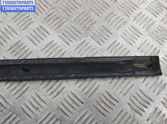 купить Молдинг двери задней правой на Volkswagen Passat B5+ (GP)