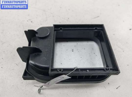 купить Крышка (заглушка) задняя фары правой на Volkswagen Passat B6