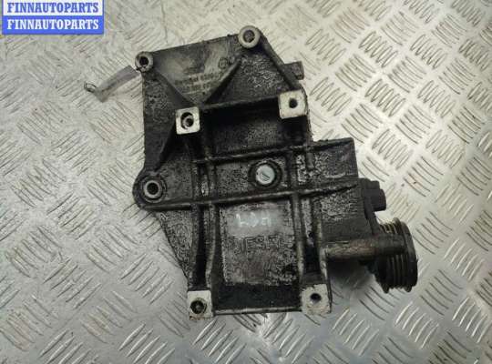 Купить Кронштейн компрессора кондиционера на Volkswagen Passat B5 Кронштейн компрессора кондиционера VG2667037 на Volkswagen Passat B5