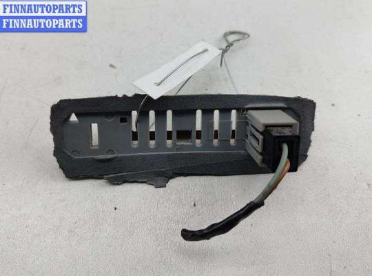 Планка подсветки номера на Opel Zafira A