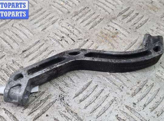 Кронштейн КПП опорный VG2573239 на Volkswagen Passat B6