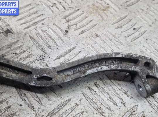 Кронштейн КПП на Volkswagen Passat B6 (3C)