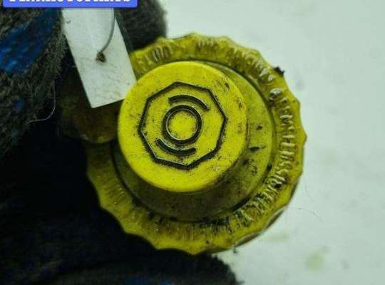 купить Крышка бачка тормозной жидкости на Volkswagen Touareg