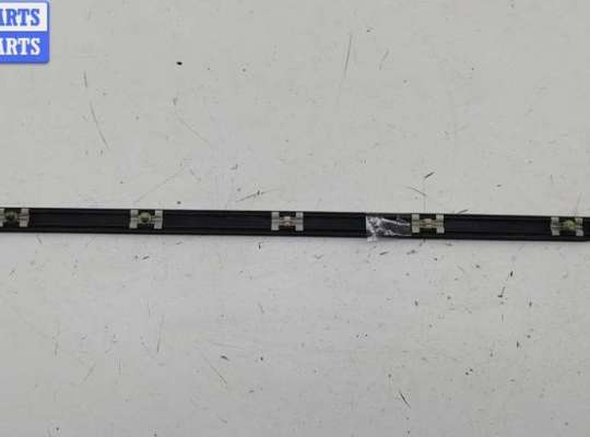 купить Молдинг двери задней правой на BMW 3 E46 (1998-2006)