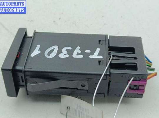 купить Кнопка аварийной сигнализации (аварийки) на Volkswagen Passat B5