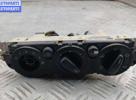 Переключатель отопителя FO2209928 на Ford Focus II (2004-2011)