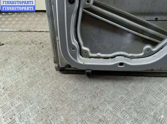 купить Дверь боковая задняя правая на Volkswagen Passat B5