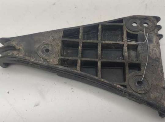 купить Кронштейн бампера переднего на Audi A4 B5 (1994-2001)