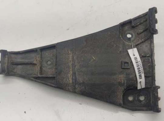 купить Кронштейн бампера переднего на Audi A4 B5 (1994-2001)