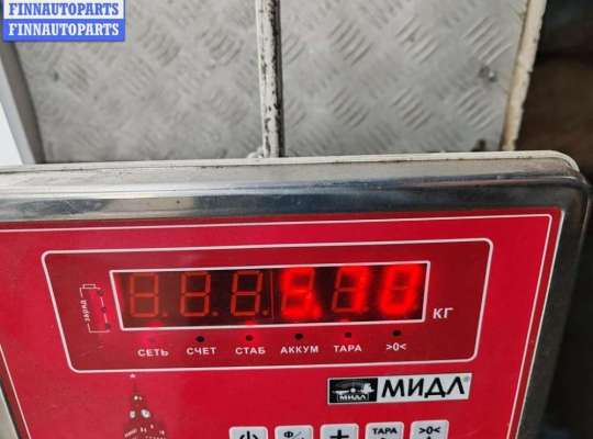 Бампер передний на Volkswagen Touran I (1T)