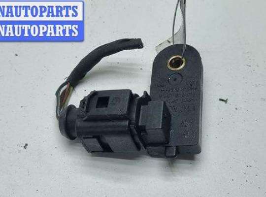 купить Датчик (включатель) стоп-сигнала на Volkswagen Caddy (2004-2010)
