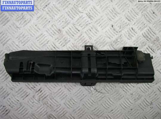 купить Кронштейн радиатора на BMW 3 E90/E91/E92/E93 (2005-2013)