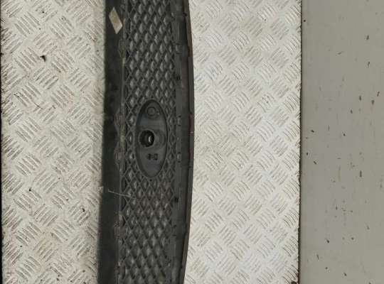 купить Решетка радиатора на Ford Focus II (2004-2011)