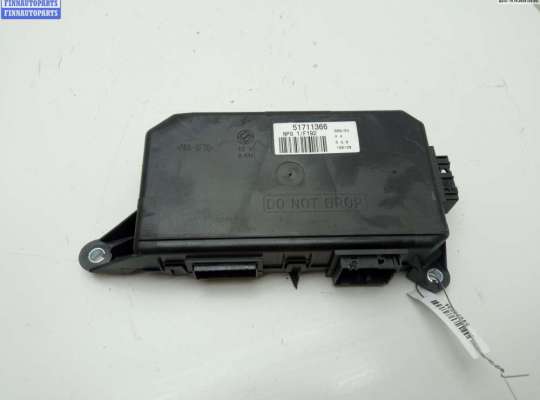 Блок управления двери передней левой FT472347 на Fiat Stilo