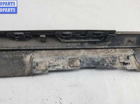 купить Накладка на порог наружная левая на Mazda 3 (2018- ) BP