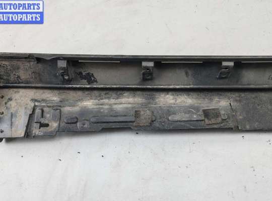 купить Накладка на порог наружная левая на Mazda 3 (2018- ) BP