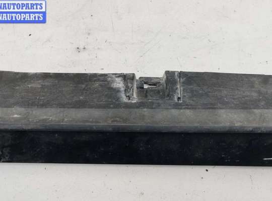 купить Накладка на порог наружная левая на Mazda 3 (2018- ) BP