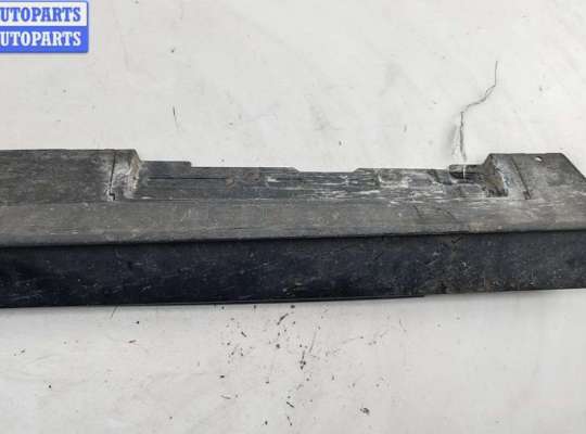 купить Накладка на порог наружная левая на Mazda 3 (2018- ) BP