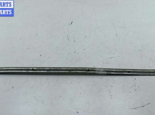 купить Молдинг двери передней левой на Volkswagen Golf-4