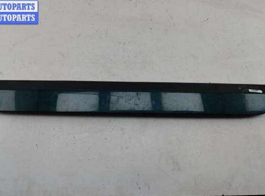 купить Накладка двери (крышки) багажника на Mercedes M-Class ML W163 (1998-2004)