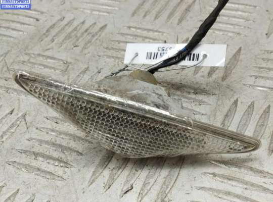 Повторитель поворота в крыло на Ford Mondeo III