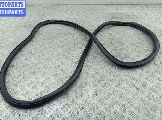 купить Уплотнитель двери передней левой на Skoda Octavia mk3 (A7 5E) 2013-2020