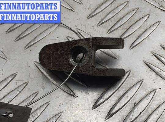 купить Скоба (кронштейн) крепления форсунки на Mercedes E-Class W210 (1995-2002)