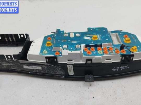 Щиток приборов на Opel Omega B