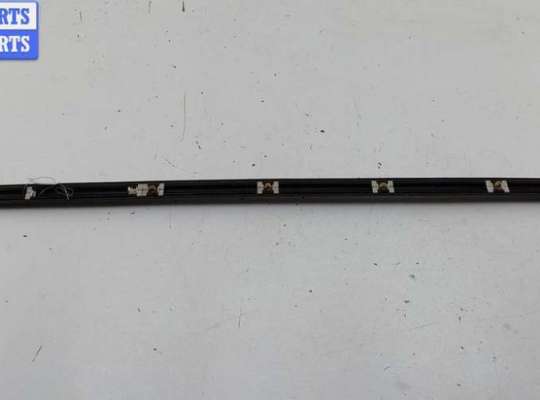 купить Молдинг двери передней левой на BMW 3 E36 (1991-2000)