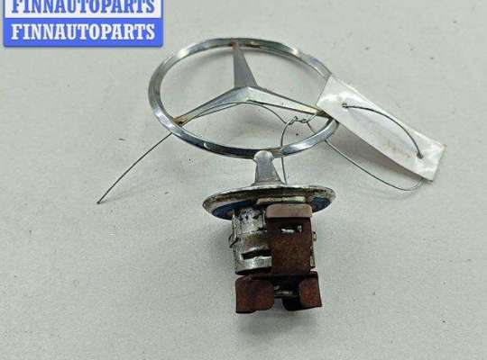 купить Эмблема на Mercedes C-Class W203 (2000-2006)