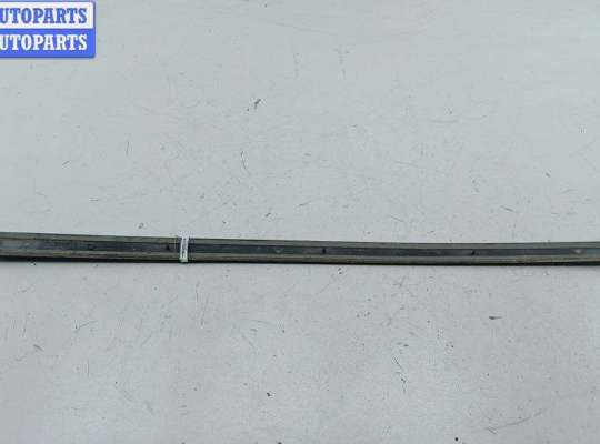 купить Молдинг двери передней правой на Audi A4 B6 (2001-2004)