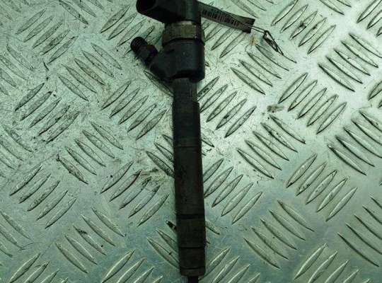 Форсунка топливная на Mercedes-Benz C (W203)