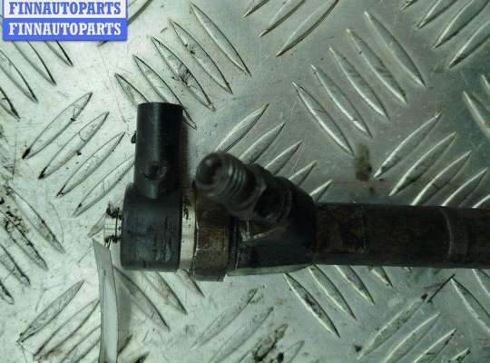 Форсунка топливная на Mercedes-Benz C (W203)