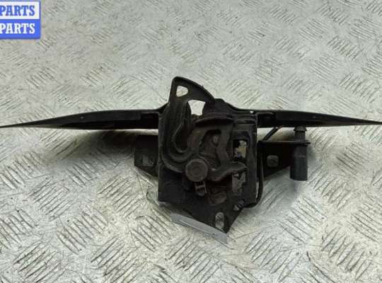 Купить Замок капота на Volkswagen Passat B5+ (GP) Замок капота VG2768043 на Volkswagen Passat B5+ (GP)