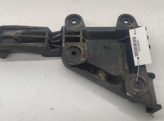 купить Кронштейн бампера переднего на Audi 80 B4 (1991-1996)